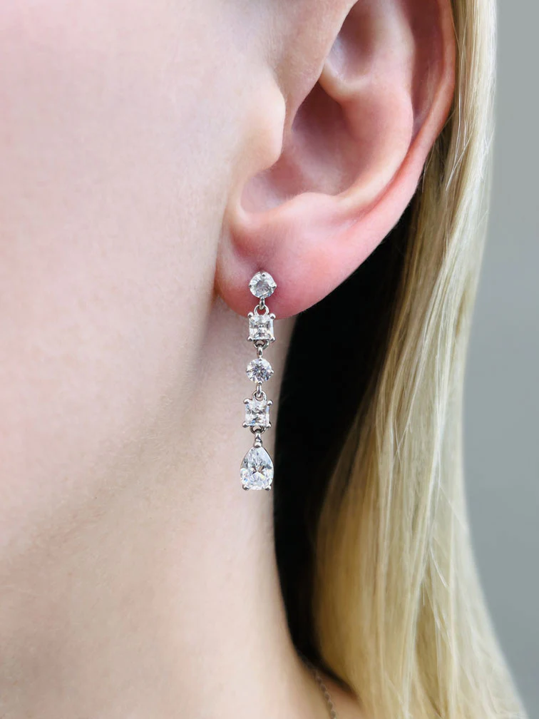 Alternating Diamond Drop Diamond Earrings with 2.92 ct.(finished) 7x5mm, 3.5mm, 3.8mm - Image 3