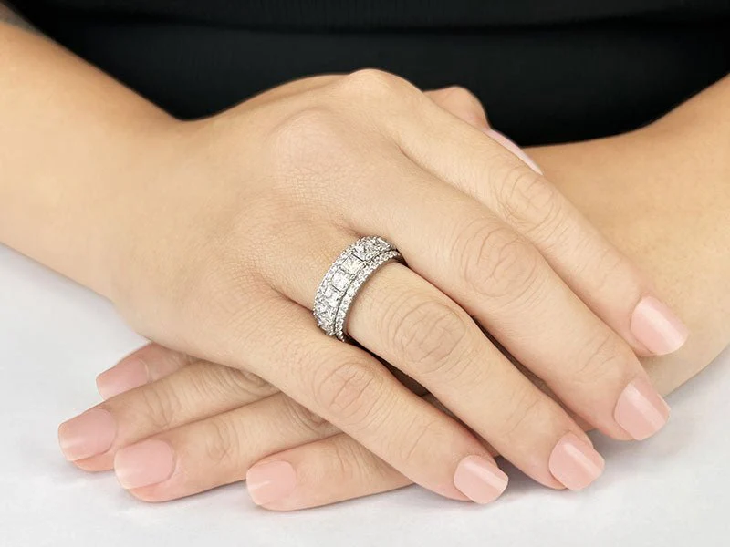 Amore Princess Square Frame And Round Lab-Grown Diamond Ring with 6.30 ct.(finished) 1.5mm, 3.5mm - Image 3