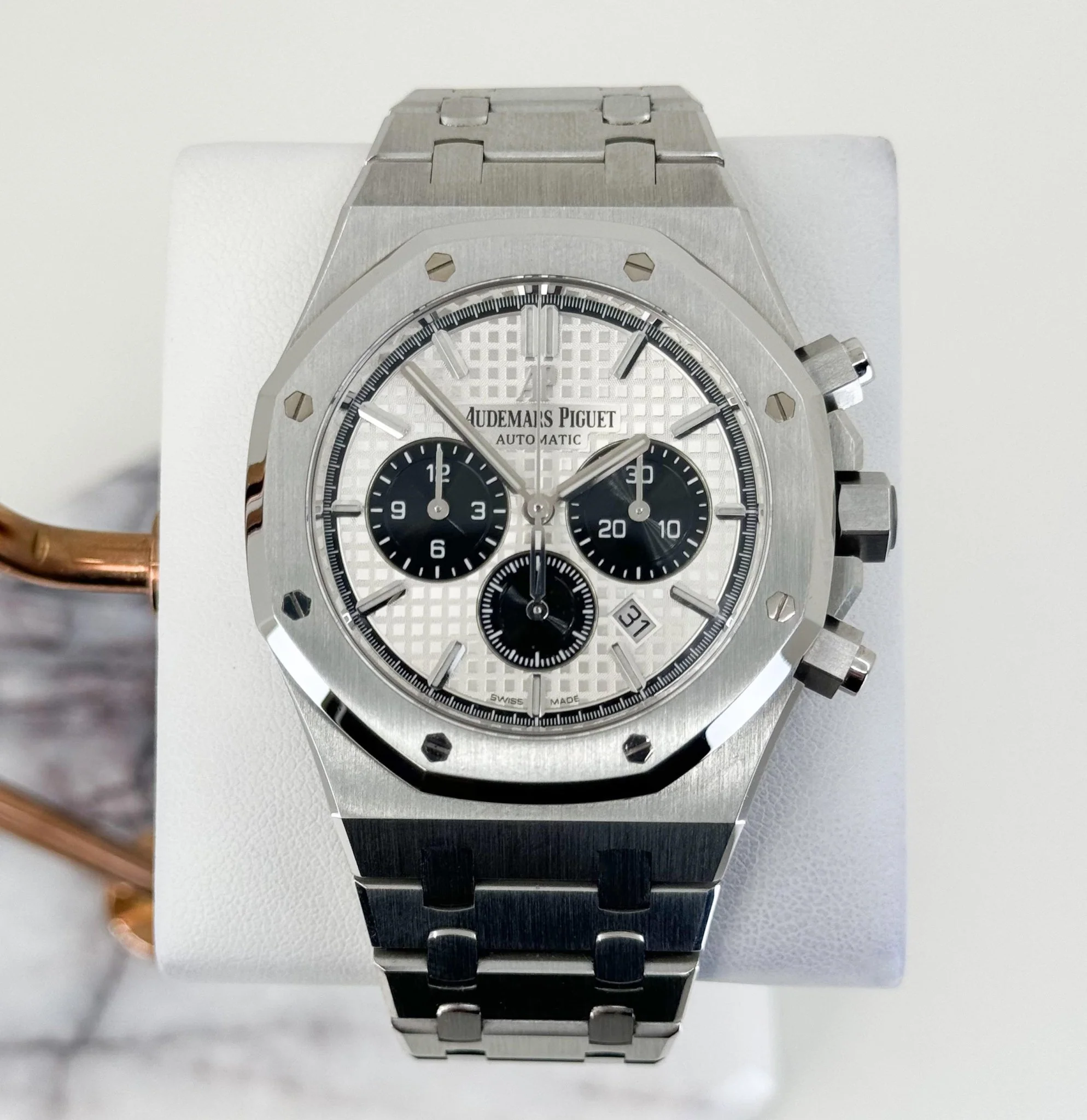Audemars Piguet Royal Oak Chronograph Watch-Silver Dial 41mm-26331ST.OO.1220ST.03 - Image 2
