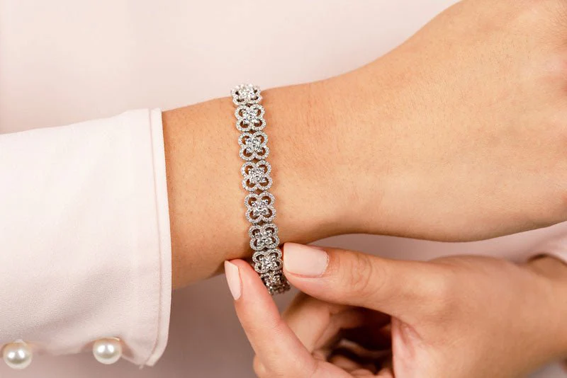 Blossoming Beauty Diamond Bracelet with 5.06 ct.(finished) 1mm, 1.8mm - Image 3