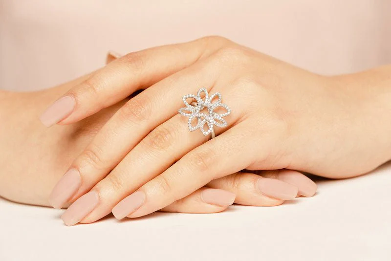 Bold Diamond Flower Ring In Lab-Grown Diamond with 0.68 ct.(finished) 1mm, 1.1mm, 1.2mm - Image 5