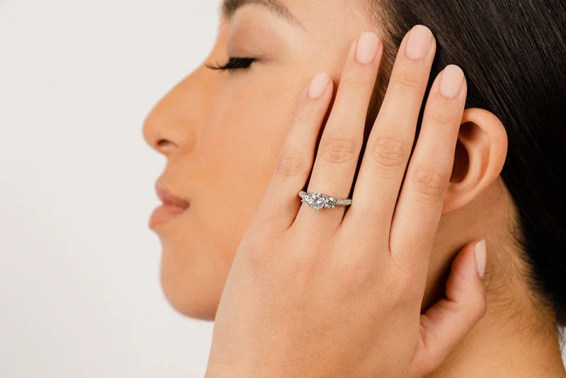 Breathtaking Scroll Diamond Engagement Ring with 1.76 ct. (1.00 ct. center diamond) - Image 4