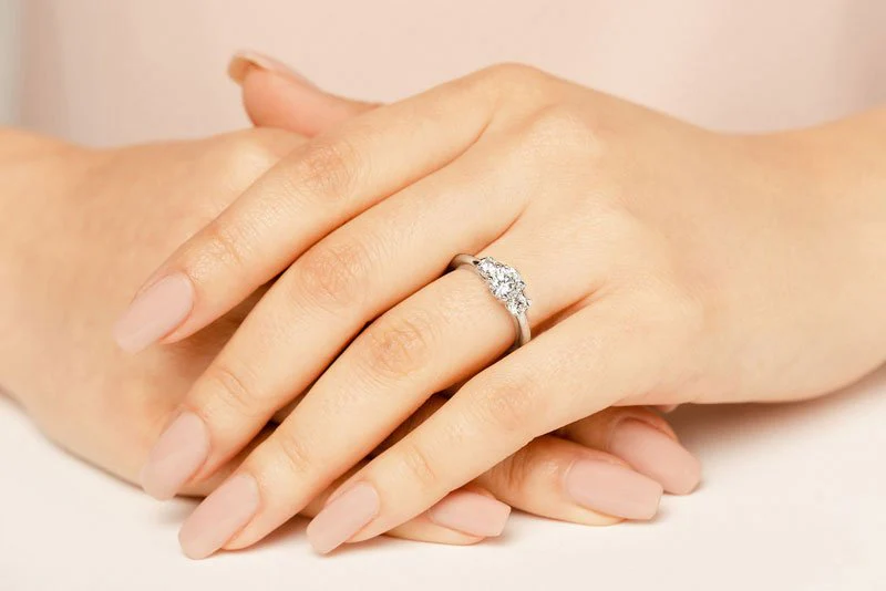 Brilliant Cut Round Diamond 3 Stone Lab-Grown Diamond Ring with 2.35 ct. (1.50 ct. center diamond) - Image 4
