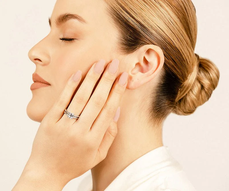 Captivating Cushion Solitaire Lab-Grown Diamond Bridal Set with 1.50 ct.(finished) 6.5mm - Image 4