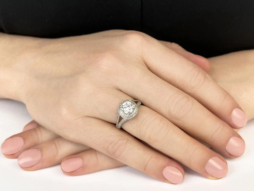 Captivating Double Halo Diamond Engagement Ring with 2.32 ct. (1.50 ct. center diamond) - Image 3