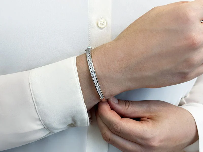 Channel Set Lab-Grown Diamond Bangle with 2.00 ct.(finished) 3mm - Image 3