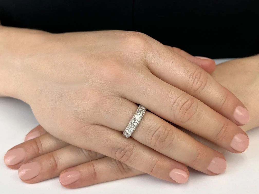 Channel Set Princess And Round Anniversary Diamond Ring with 1.35 ct.(finished) 1.1mm, 2.25mm - Image 3