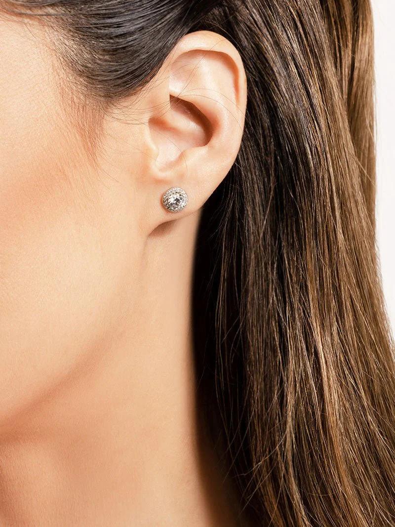 Circle Designer Diamond Stud Earrings with 0.66 ct. (2X0.25 ct. center diamonds) - Image 3