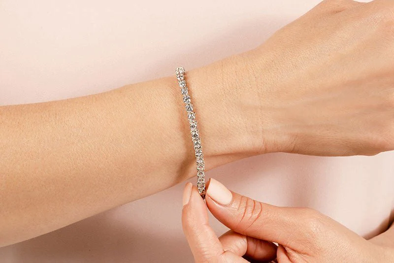 Classic 3 Prong Diamond Tennis Bracelet with 4.00 ct.(finished) 3.0mm - Image 3