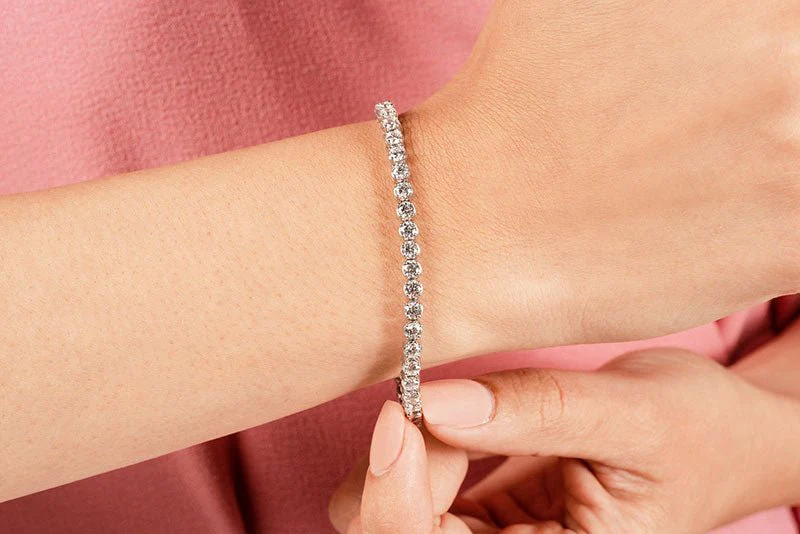 Classic Four Prong Diamond  Tennis Bracelet with 2.40 ct.(finished) 2.2mm - Image 4