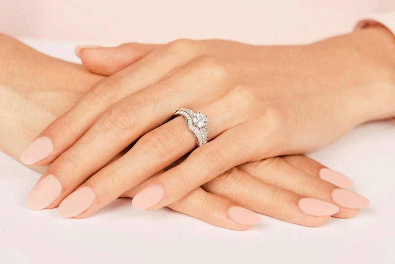 Contemporary Engagement Ring With Side Stones Diamond with 1.61 ct. (0.75 ct. center diamond) - Image 5