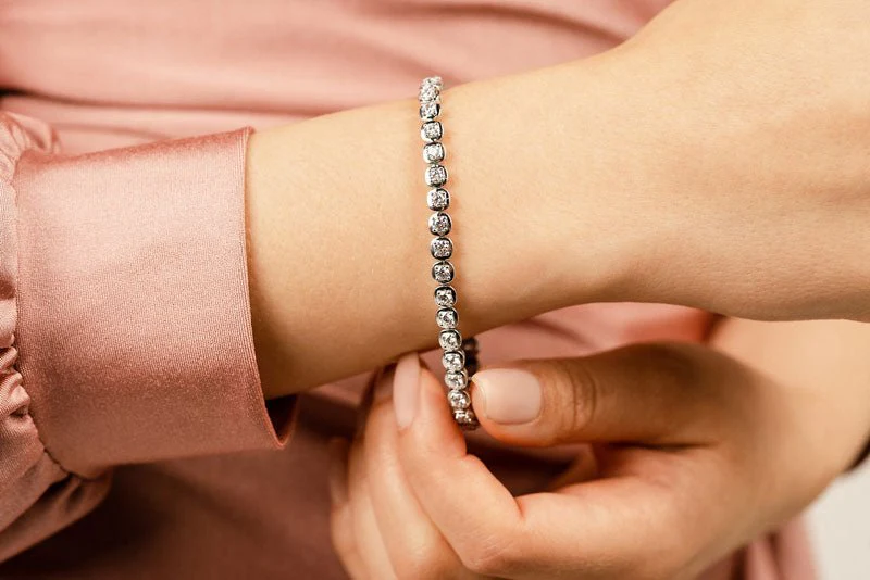 Cushion Inspired Round Lab-Grown Diamond Bracelet with 5.04 ct.(finished) 3.3mm - Image 4