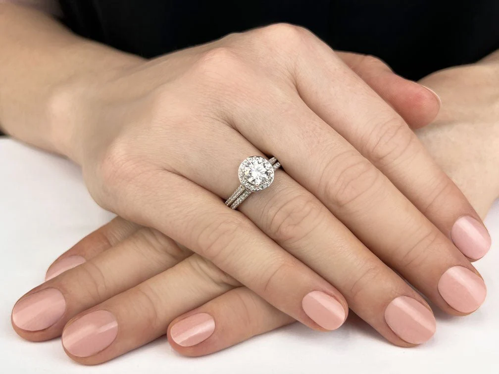 Delighted By Round Diamonds Matching Wedding Set Lab-Grown Diamond with 1.52 ct. (1.00 ct. center diamond) - Image 3