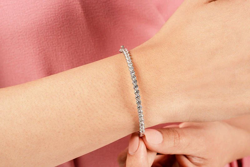 Divinely Dazzling Bangle Diamond Bracelet with 1.06 ct.(finished) 2mm - Image 3