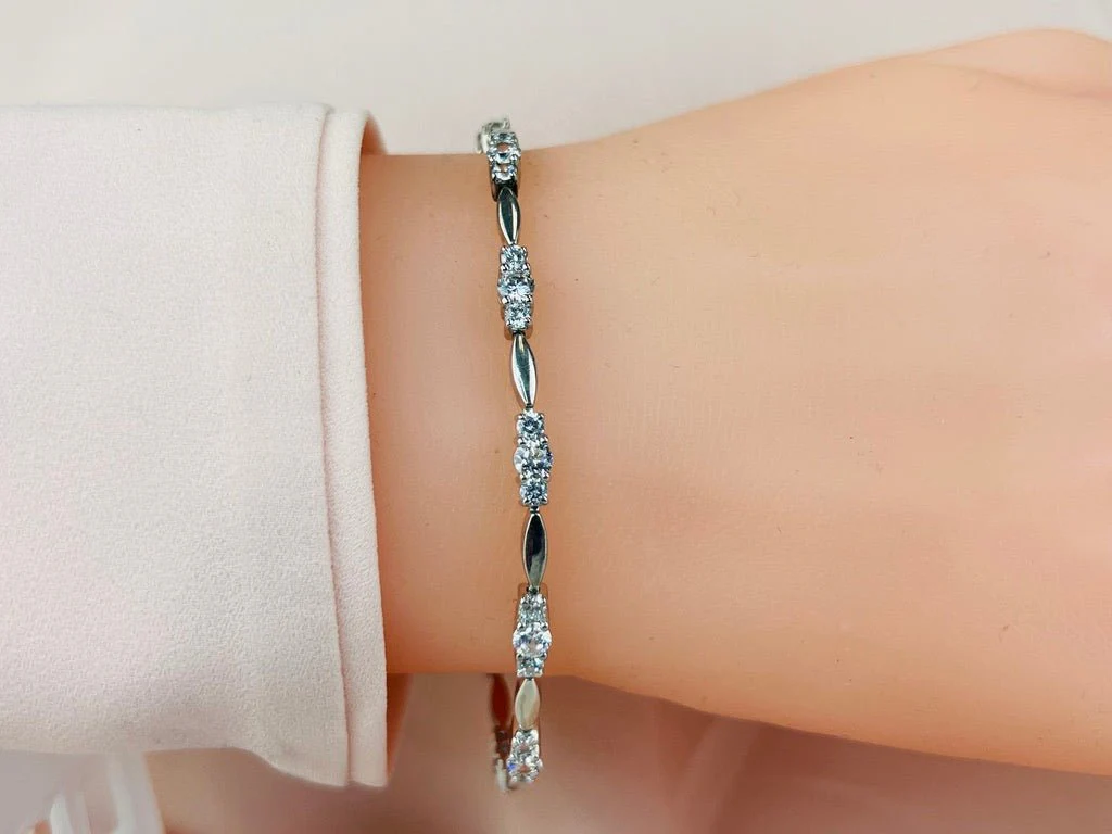 Elliptical Link Lab-Grown Diamond Bracelet with 3.08 ct.(finished) 2.5mm, 3.5mm - Image 3