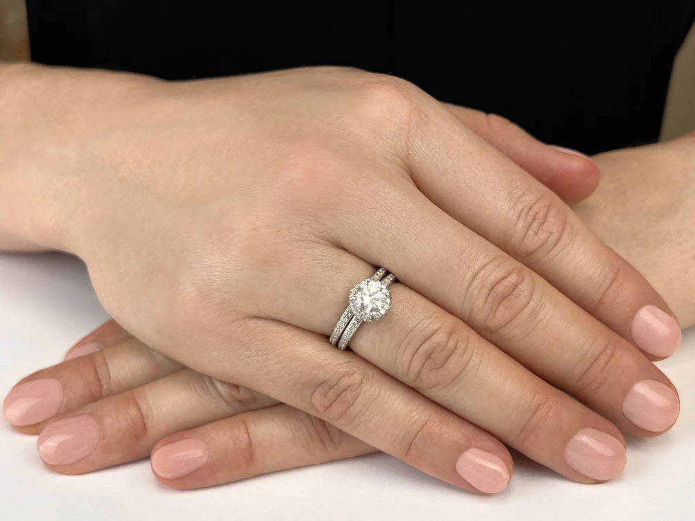 Enchanting Halo Diamond Engagement Set Diamond with 0.89 ct. (0.25 ct. center diamond) - Image 3