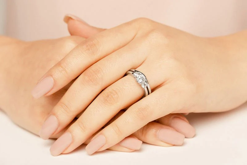 Everlasting Three Stone Wedding Set Diamond with 0.92 ct. (0.50 ct. center diamond) - Image 5