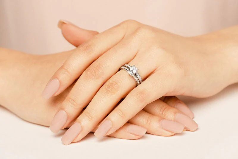 Exquisite Emerald Cut Lab-Grown Diamond Bridal Set with 1.94 ct. (1.50 ct. center diamond) - Image 5
