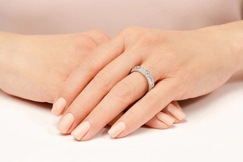 Exquisite Princess And Round Eternity Band Lab-Grown Diamond with 2.53 ct.(finished) 1.1mm, 2.2mm - Image 4
