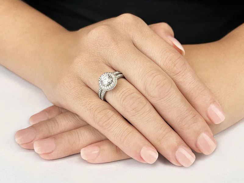 Fall In Love With Vintage Diamond Bridal Set Diamond with 2.71 ct. (2.00 ct. center diamond) - Image 3