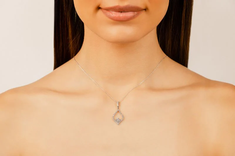 Inverted Heart Lab-Grown Diamond Pendant with 0.37 ct.(finished) 1.2mm, 1.6mm - Image 3