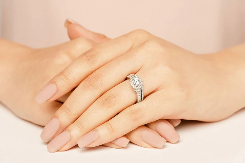 Love Letter Bridal Set Diamond  with 1.64 ct. (0.75 ct. center diamond) - Image 3