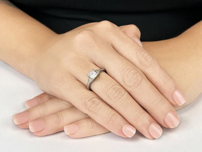 Mesmerizing Princess Lab-Grown Diamond Engagement Ring with 1.39 ct. (1.25 ct. center diamond) - Image 3