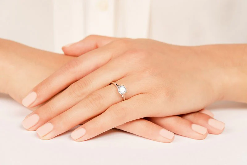 Modern Classic Round Diamond Wedding Ring   with 0.50 ct. (0.50 ct. center diamond) - Image 5