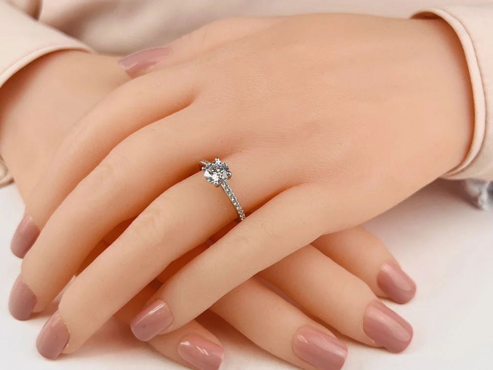 Modern Round Diamond Engagement Ring with 0.98 ct. (0.75 ct. center diamond) - Image 6