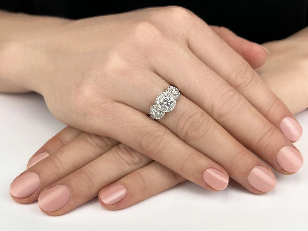 Perfect Three Diamond Anniversary Band Diamond with 0.51 ct. (0.19 ct. center diamond) - Image 3