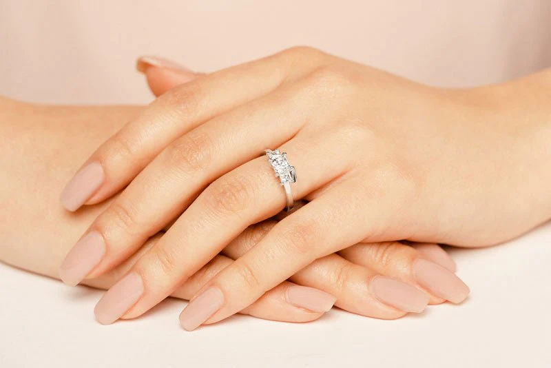 Princess Cut Diamond Three Stone Diamond Ring with 1.53 ct. (1.00 ct. center diamond) - Image 4