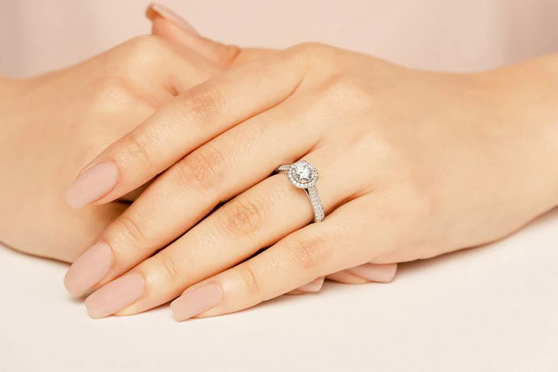 Radiant Round Diamond Engagement Ring with 2.11 ct. (1.50 ct. center diamond) - Image 3