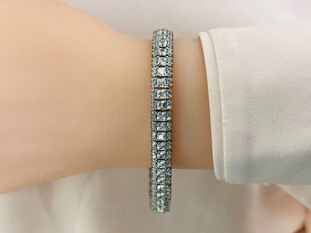 Round And Princess Lab-Grown Diamond Bracelet with 5.76 ct.(finished) 1.2mm, 2.2mm - Image 3