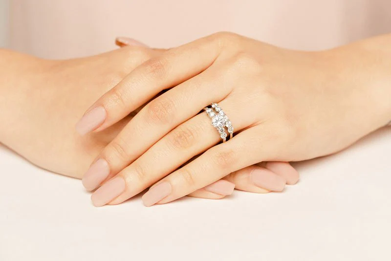 Six Prong Bridal Set Diamond  with 2.55 ct. (1.50 ct. center diamond) - Image 5