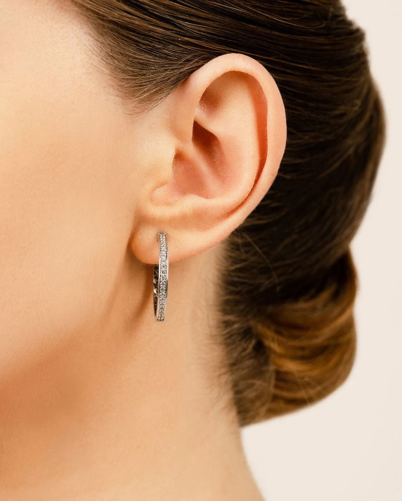 Small Prong Set Diamond Lined Hoops Diamond with 0.60 ct.(finished) 1.5mm - Image 4