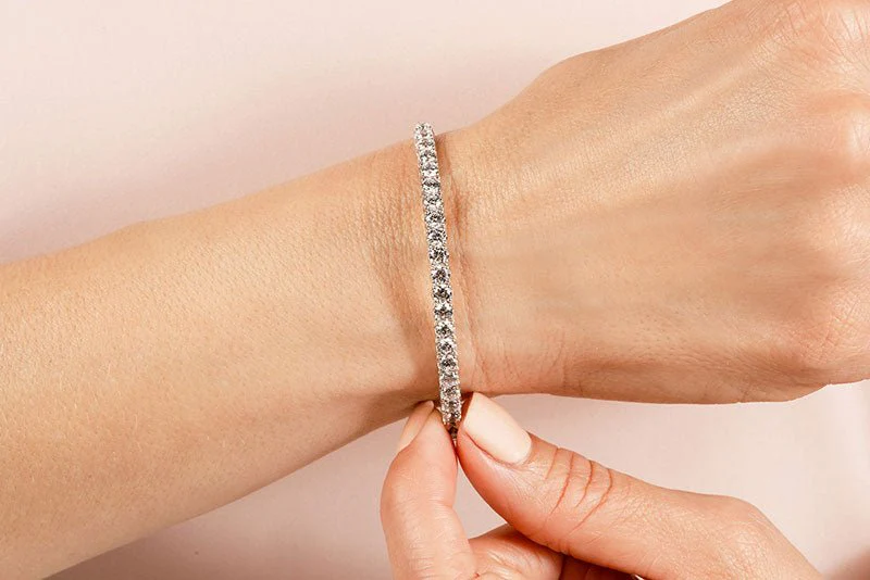 Soft Twist Four Prong Lab-Grown Diamond Bangle with 4.00 ct.(finished) 3.5mm - Image 4