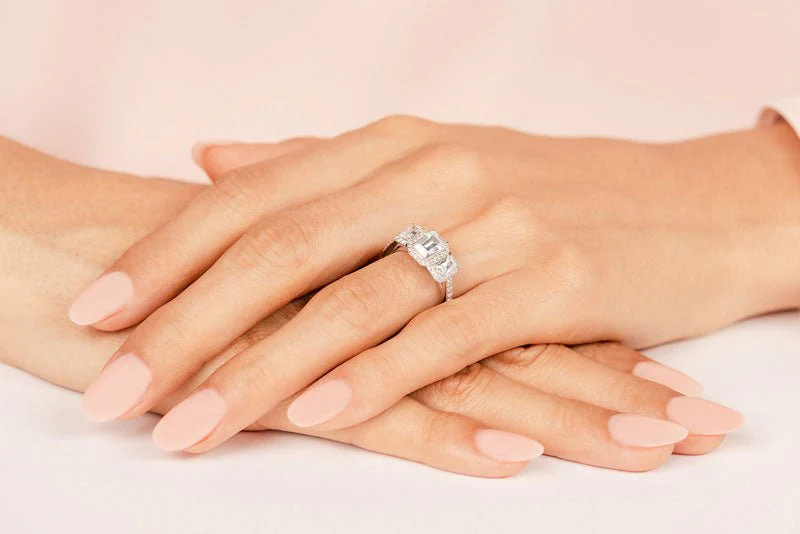 Sparkling Three Stone Emerald Cut Lab-Grown Diamond Engagement Ring with 1.27 ct. (0.50 ct. center diamond) - Image 5