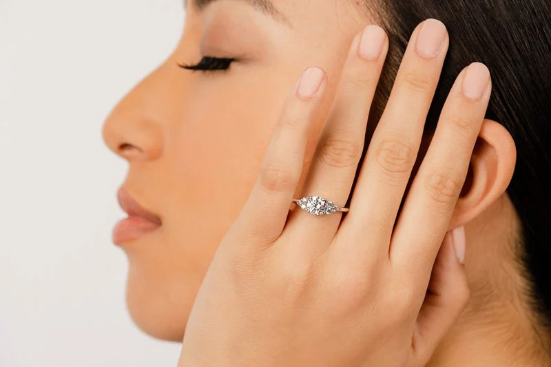 Tie The Knot Diamond Engagement Ring with 0.71 ct. (0.50 ct. center diamond) - Image 4