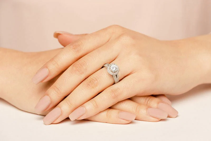 Vintage Beauty Diamond Engagement Ring with 1.60 ct. (1.25 ct. center diamond) - Image 3